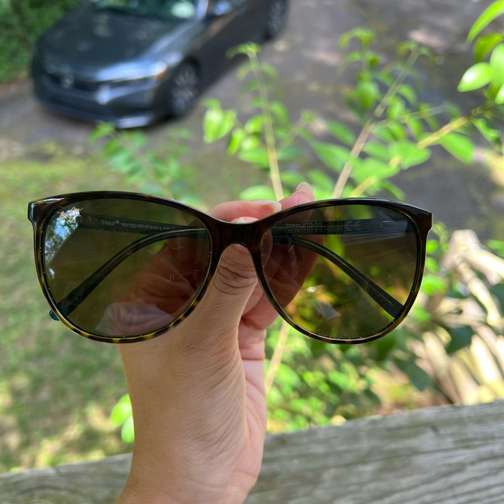 Maui Jim Brown Sunglasses Classic Aviator Style